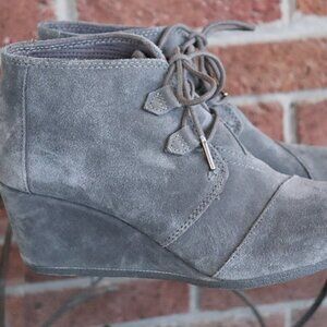 toms kala  bootie wedge boots * suede * size 9 * euc